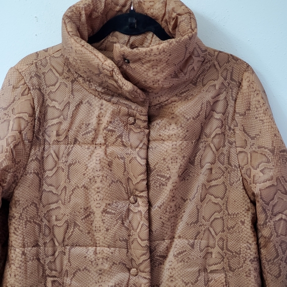 NWT Marc Fisher Caramel Python Puffer Size Medium - Picture 6 of 7